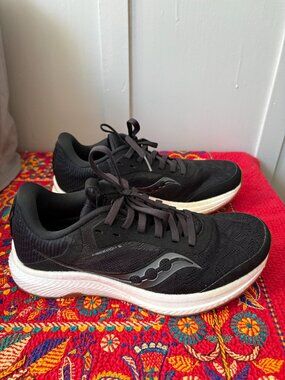 Saucony Freedom 5 Formfit Black Sneakers
